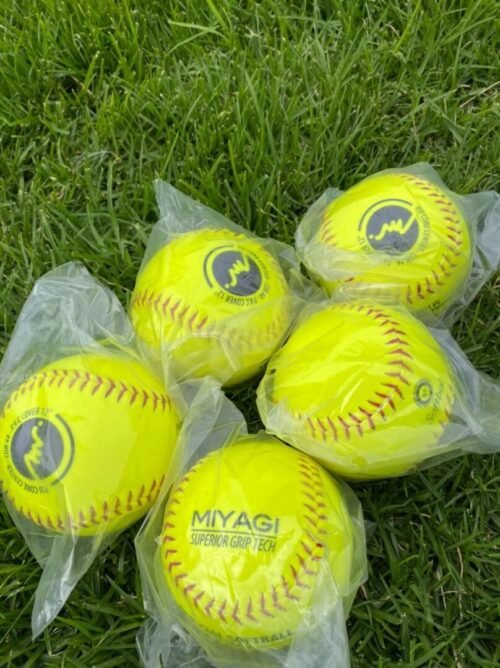 Bola De Softball COR 44 PVC1002 - Image 3