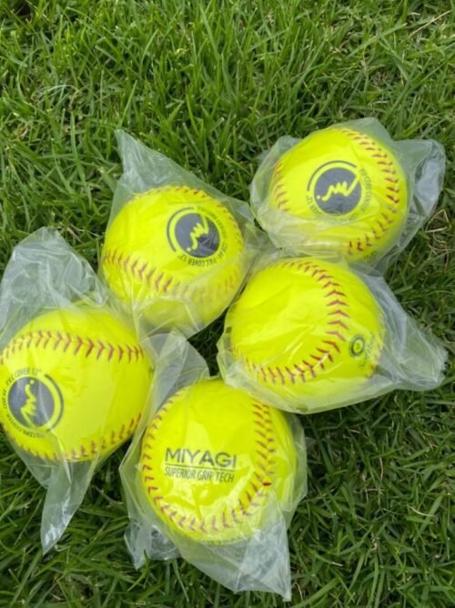 Bola De Softball COR 44 PVC1002 - Image 2