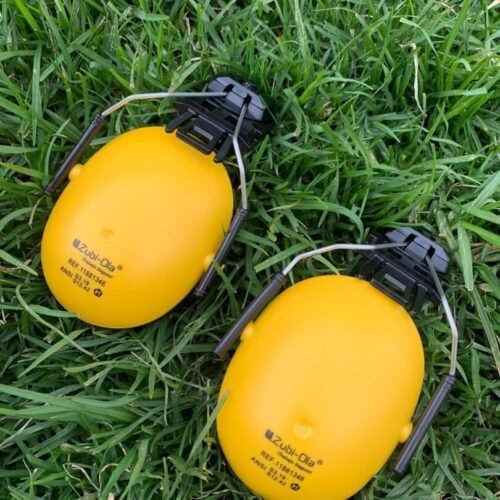Protector auditivo tipo copa para insertar en casco
